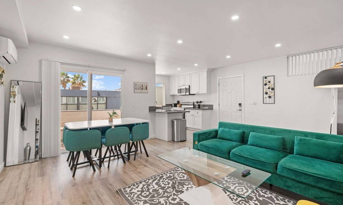 Altadena Apartment | Apartment ∙ 2 bedrooms ∙ 6 guests