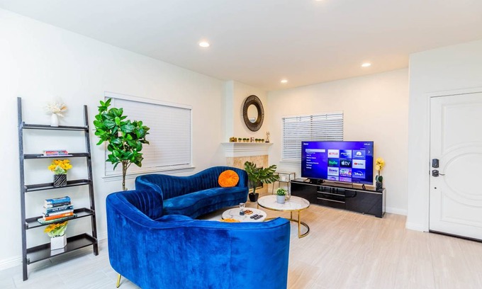 East Pasadena Apartment | Apartment ∙ 5 bedrooms ∙ 10 guests
