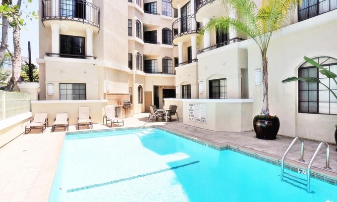Sawtelle Apartment | Apartments near Santa Monica