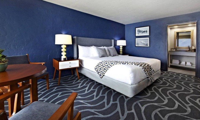 Monterey House | Authentic Monterey Adventure! Pool, Free Parking, Bar, Direct Beach Access!