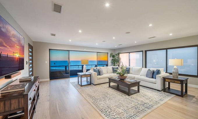 Playa Del Rey House | Beach House-Surf Paradise! 6 bdr