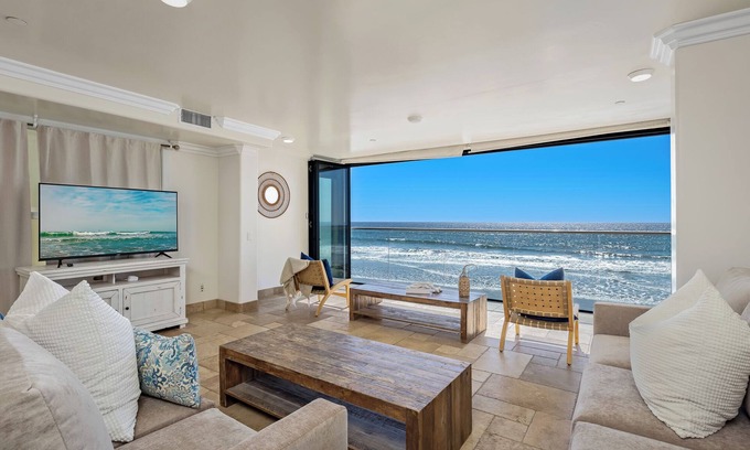 South Oceanside House | Beach Vacation Home with Oceanview Deck and Spa P813-1