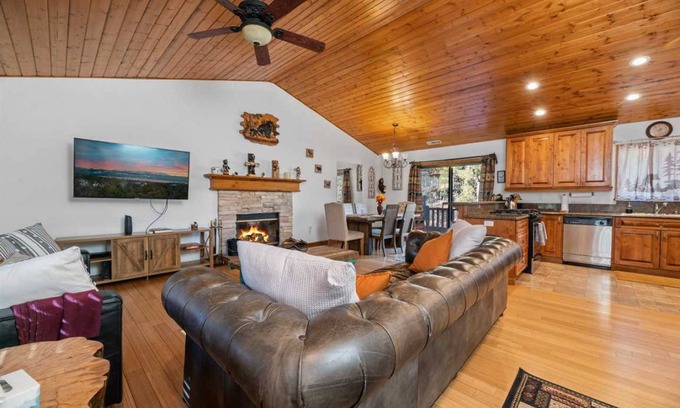 Sugarloaf Cabin | Bear Cabin