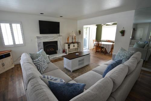 Bass Lake House | Bearadise At North Shore Free Night Special