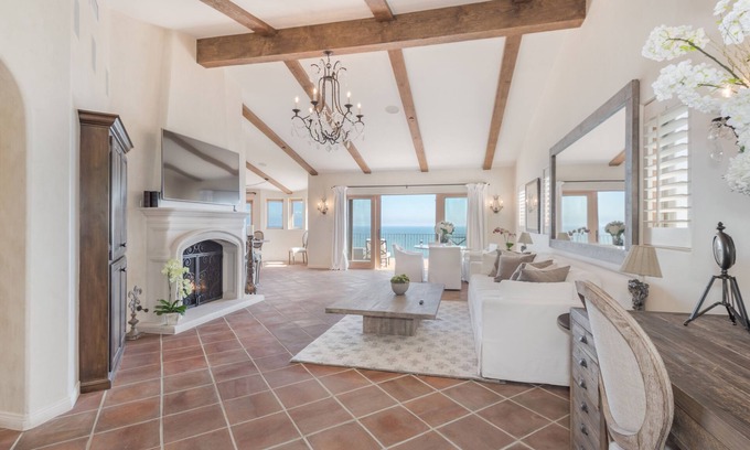 Eastern Malibu Villa | Beautiful La Costa Villa