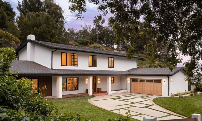 Pacific Palisades House | Beautiful Newly Renovated Beach House!