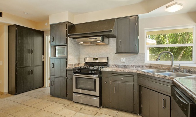 Encino House | beautiful Specious home in Encino