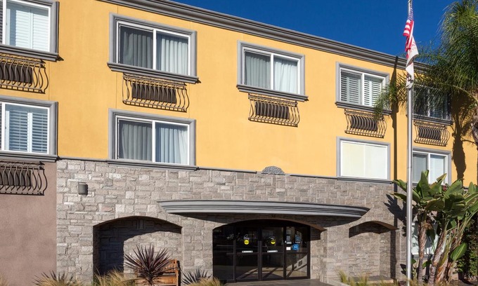 Tree Section Hotel | BEST WESTERN PLUS Manhattan Beach Hotel