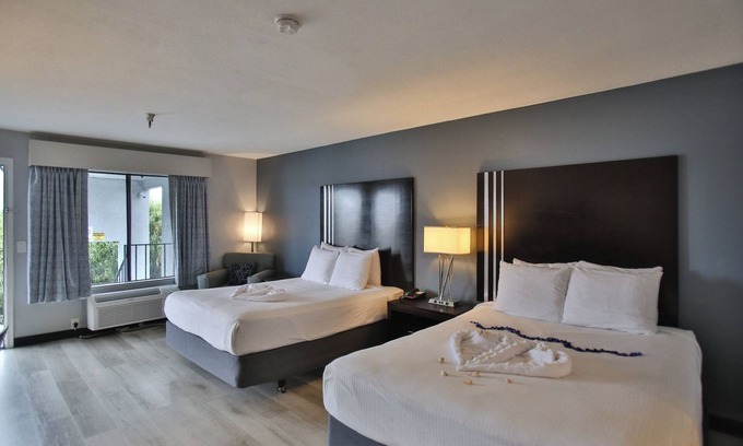 Garfield Hotel | Best Western Surf City