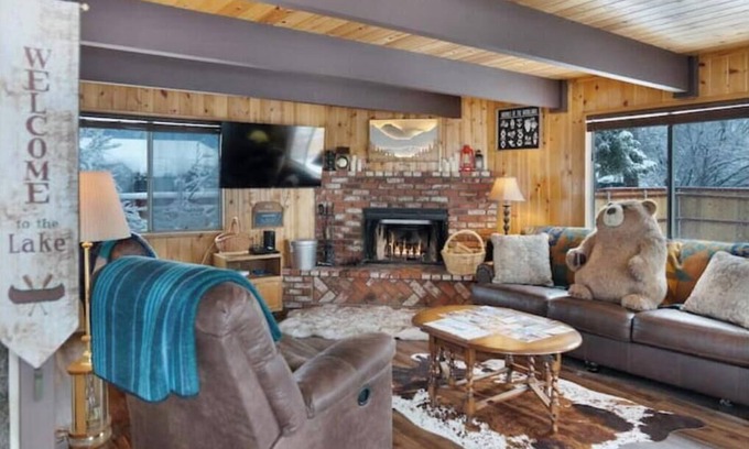 Big Bear City Cabin | Big Bear RnR: Escape from Suburbia