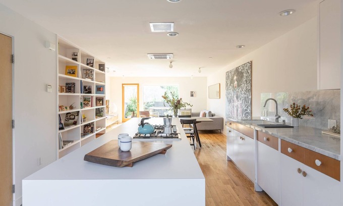 Elysian Heights Apartment | BlackBirds Way by onefinestay