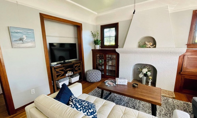 Belmont Heights Apartment | Boutique Beach Apartment