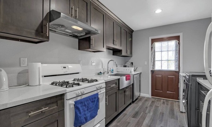 Rosemead House | =Brand New House= near Downtown LA- Sleeps 6