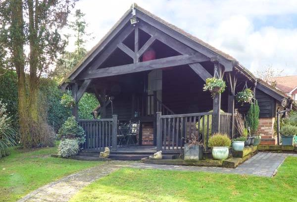 Harpenden Cottage | Cabin ∙ 1 bedroom ∙ 2 guests