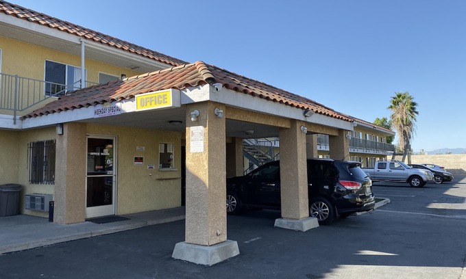 Hemet Hotel | California Budget Motel