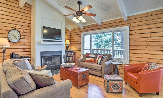 Crestline House | California Cabin 1 Mi to Lake Gregory