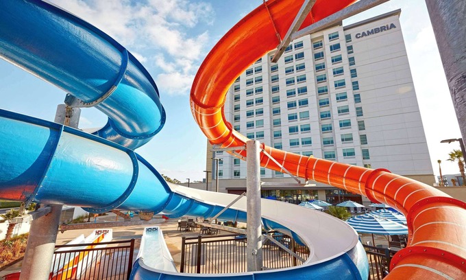 Anaheim Resort Hotel | Cambria Hotel & Suites Anaheim Resort Area