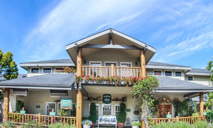 Lodge Hill Hotel | Cambria Pines Lodge