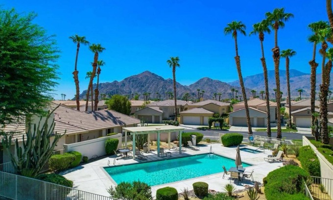 Village House | Charming 1-bedroom Casita in gated Duna La Quinta. Walk to Old Town & LQ Resort