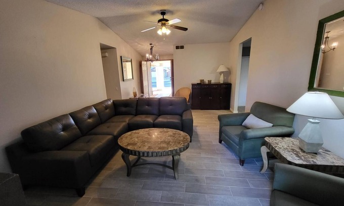 Lancaster House | Charming 3-bedroom house in enchanting Lancaster with AC, WiFi