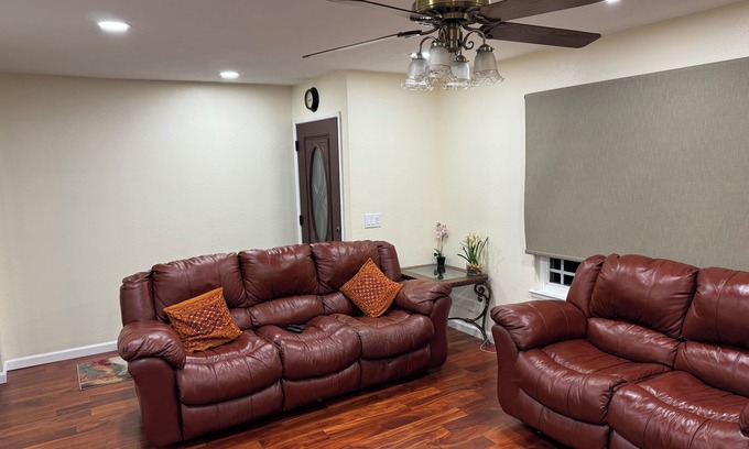 South San Jose House | Charming 3-bedroom house with AC and WiFi in tranquil San Jose
