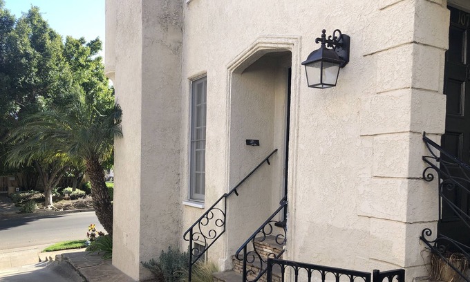 Westwood Apartment | Charming apartment gem in Westwood Village, centrally located private and quiet