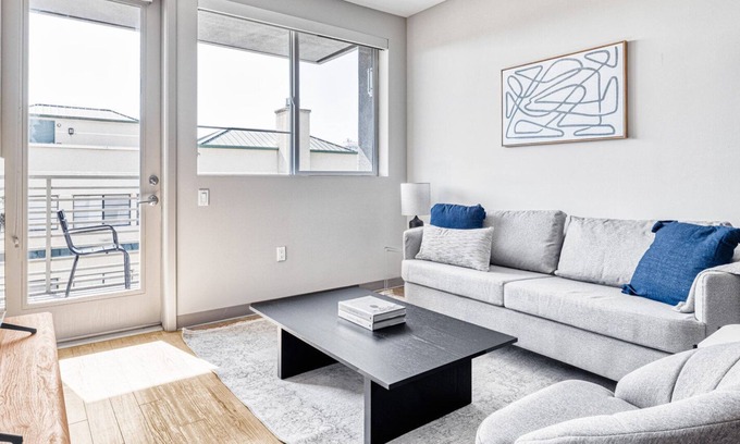 Little Tokyo Apartment | Charming Downtown 2BR w/ Gym & Pool, near Grammy Museum, by Blueground