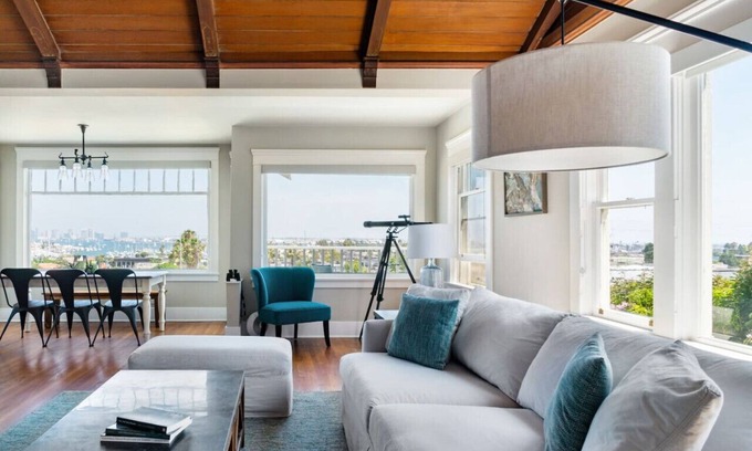 Roseville - Fleet Ridge House | Charming Historic Home with Amazing Views of San Diego Bay