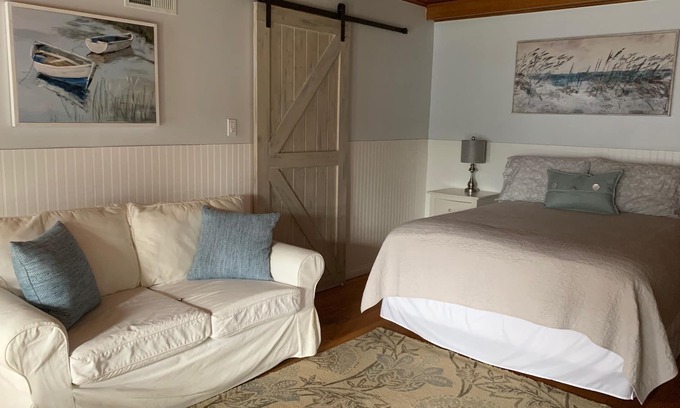 Old Town House | Charming Private Suite/Bath In Historical Old Torrance