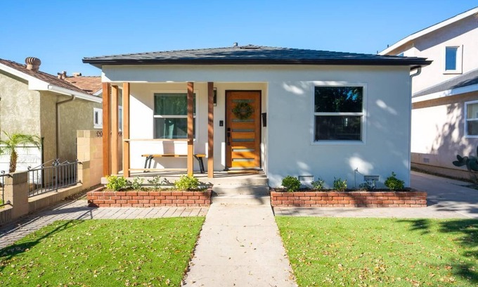 Sutter House | Cheerful 2-Bedroom Home Near LAX and Beach