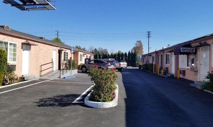 Van Nuys Hotel | CINEMA MOTEL