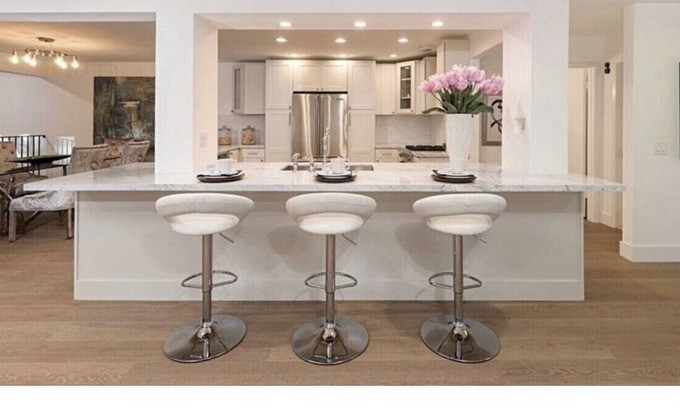 East Bluff House | Comfortable 3 bed/2.5 bath, a beautiful vacation home is waiting for you