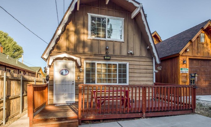 Big Bear Lake House | Cozy Cabin on Elm