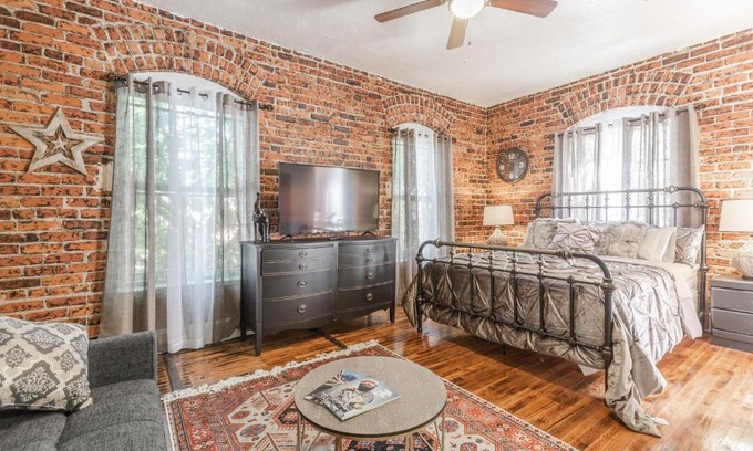 Larchmont Apartment | Cozy studio in HOLLYWOOD 10