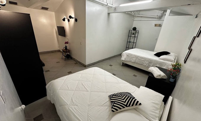 Park West Hostel | Culver City Hostel