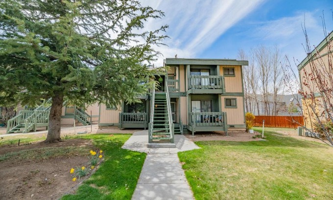 Boulder Bay Apartment | Dabi Four Lakeview