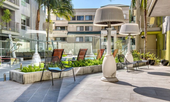 Little Tokyo Apartment | Deluxe Downtown 2BR w/Pool, W/D & Gym, near 7th St Metro, by Blueground