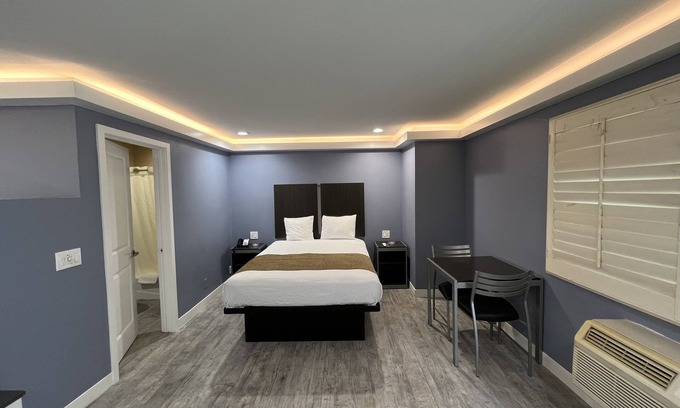 Hawthorne Hotel | Deluxe Inn Hawthorne