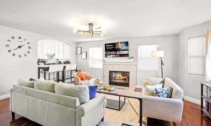 Midway City House | Disney 3BDRM Delight Retreat: Cozy Home with Foosball/Air Hockey-FamilyFriendly