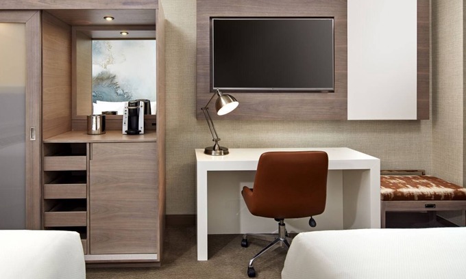 Anaheim Resort Resort | Disneyland Adventure Awaits! 2 Roomy Units, Pool and Hot Tub!