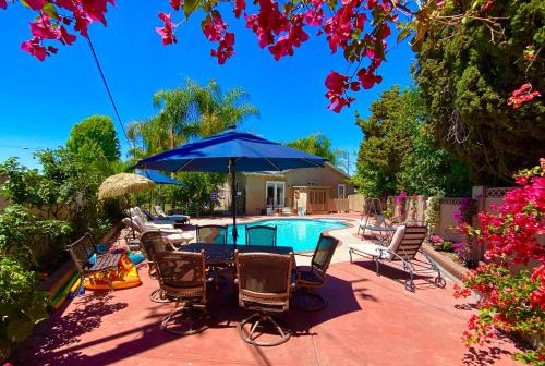 Hermosa Village Villa | Disneyland Paradise 6 BedRoom 4 Bathroom Pool Spa Games