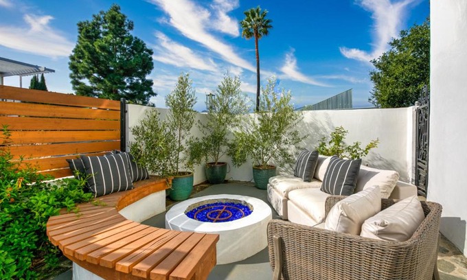 Hollywood Hills House | Dona Teresa Charm
