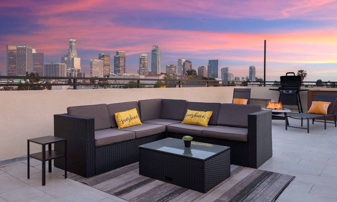Westlake House | Downtown LA-Rooftop Deck w/Views Near Staples