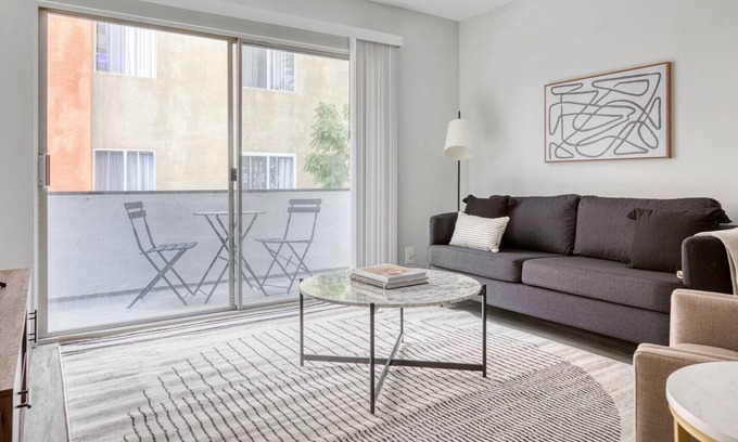 Hollywood Apartment | Elegant Studio City 3BR w/ Gym, Pool & W/D, near TJ & WF, by Blueground