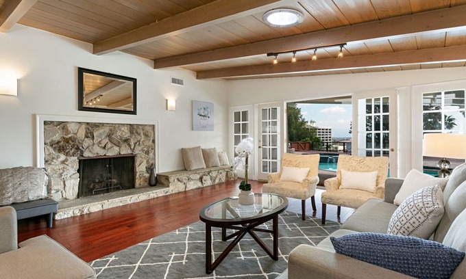 Encino House | Encino Hills Home with Pool and Panoramic View