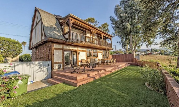 Pacific Palisades Villa | European Elegance Ocean Bluffs