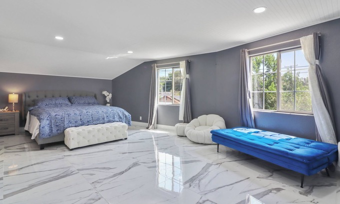 Anaheim Colony Historic District House | Furnished and Private Master Bedroom —Marble Home 5 min from Disneyland!