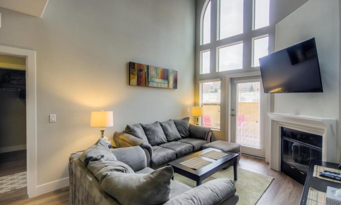 Westwood Apartment | Glendon Westwood 4143-TH-R