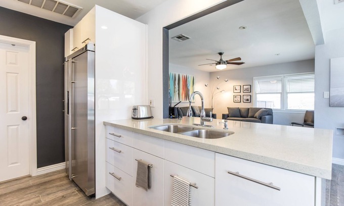Riverside Rancho House | Gorgeous 2/1 Single Family Home in LA