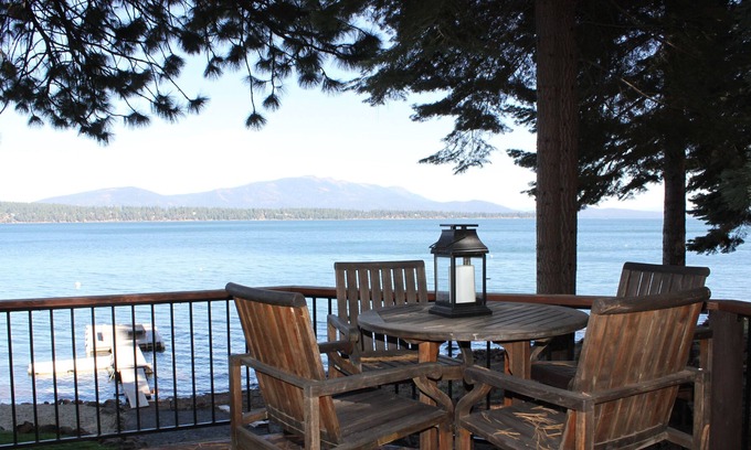 Lake Almanor West House | Gorgeous Lake Almanor West Lakefront Home, Stunning Views